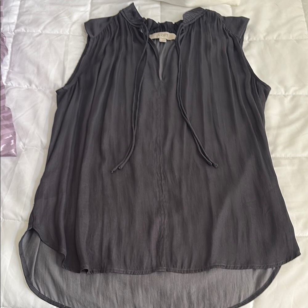 LOFT Charcoal Sleeveless‎ Blouse S
